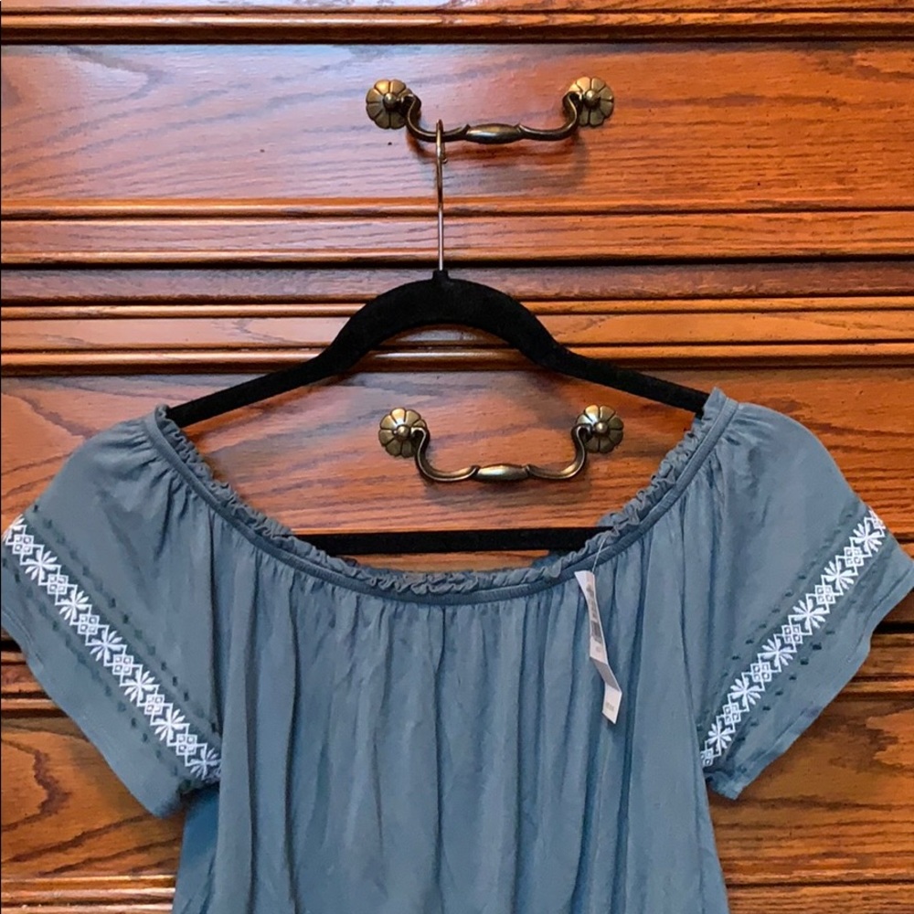 American Eagle Outfitters teal cropped t shirt - Picture 3 of 5
